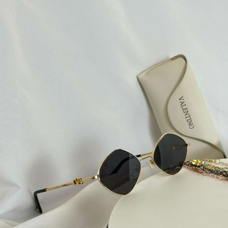 Picture of Valentino Sunglasses _SKUfw55564324fw